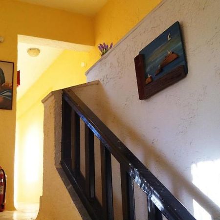 מאליה Cleo Rooms 250M From The Beach מראה חיצוני תמונה