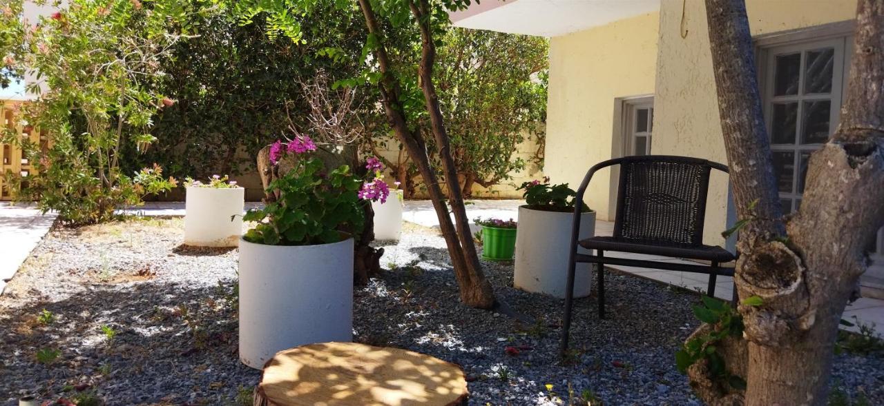 מאליה Cleo Rooms 250M From The Beach מראה חיצוני תמונה