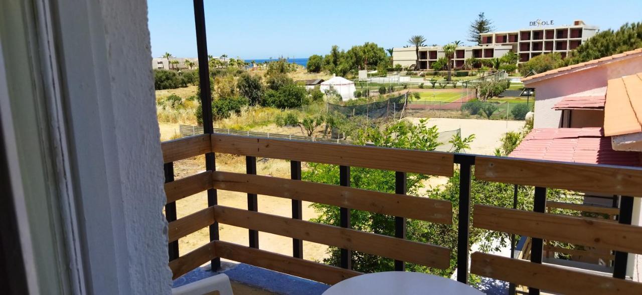 מאליה Cleo Rooms 250M From The Beach מראה חיצוני תמונה