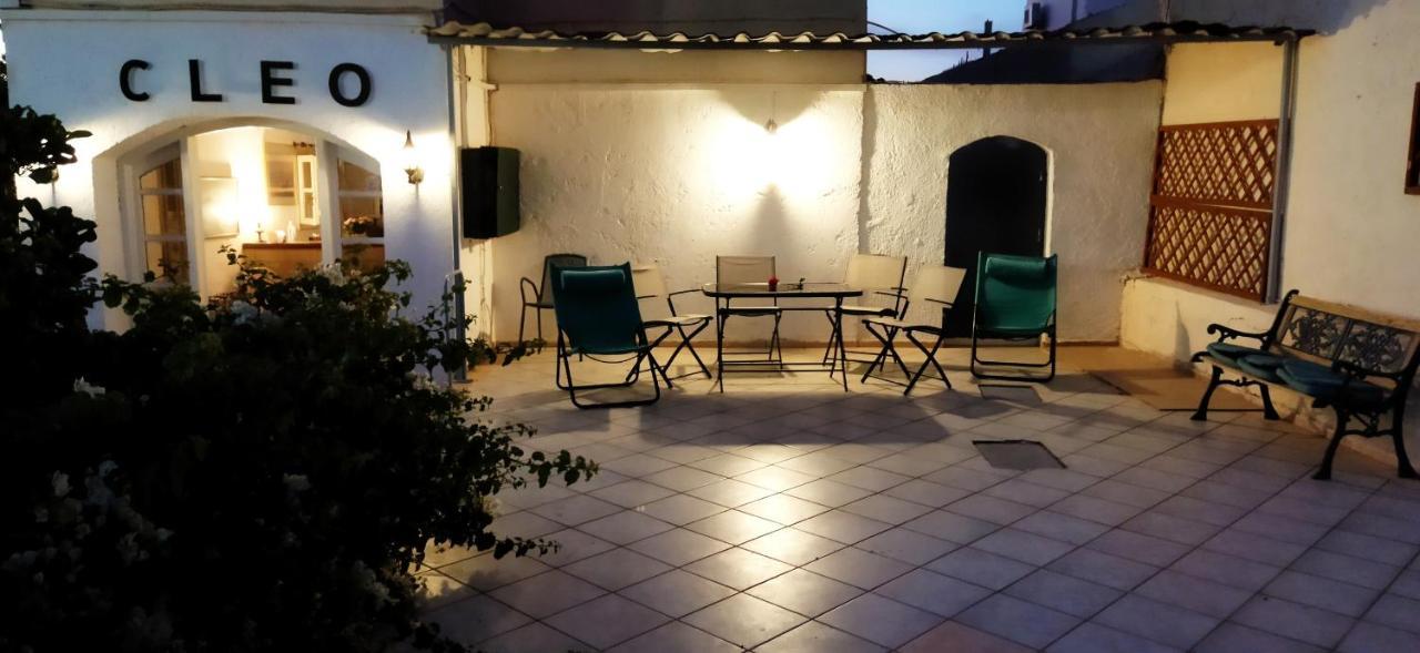 מאליה Cleo Rooms 250M From The Beach מראה חיצוני תמונה