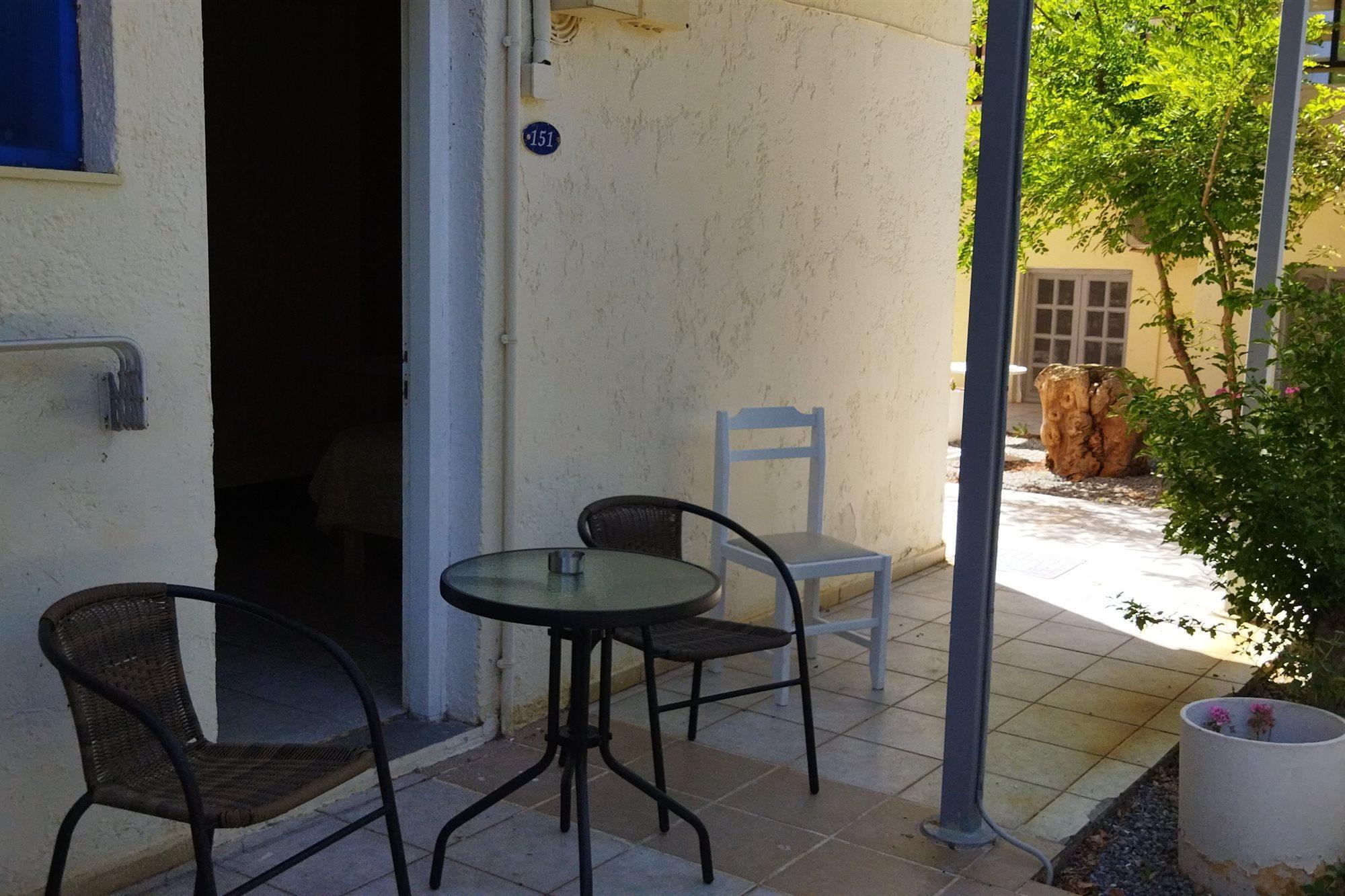 מאליה Cleo Rooms 250M From The Beach מראה חיצוני תמונה