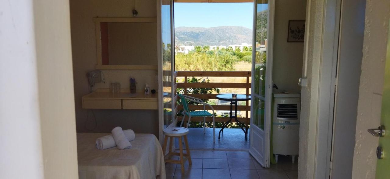 מאליה Cleo Rooms 250M From The Beach מראה חיצוני תמונה