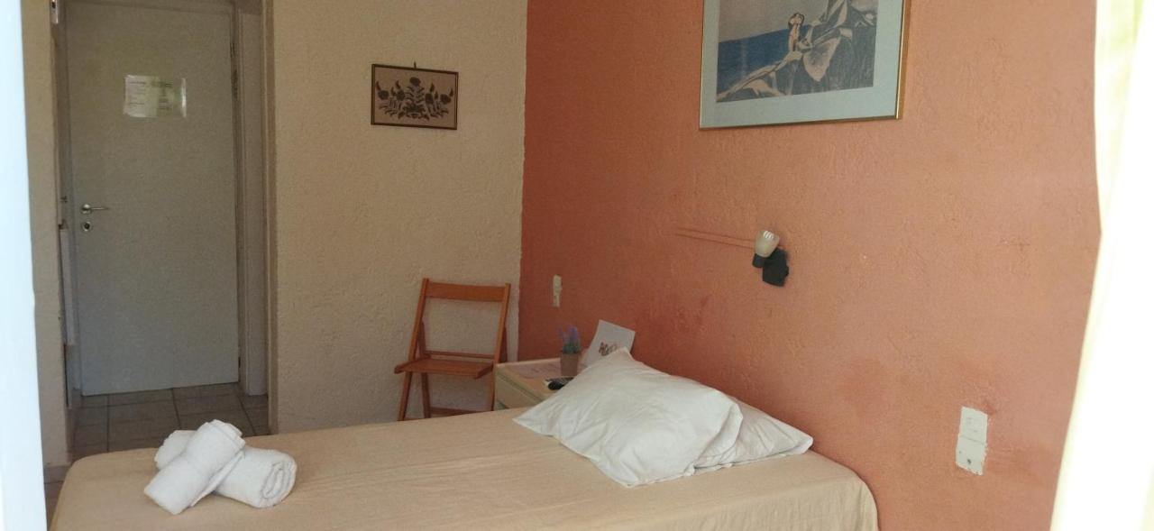 מאליה Cleo Rooms 250M From The Beach מראה חיצוני תמונה