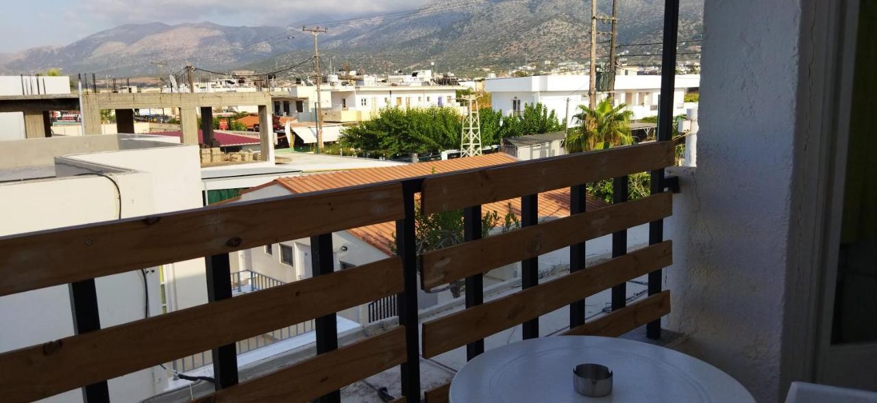 מאליה Cleo Rooms 250M From The Beach מראה חיצוני תמונה