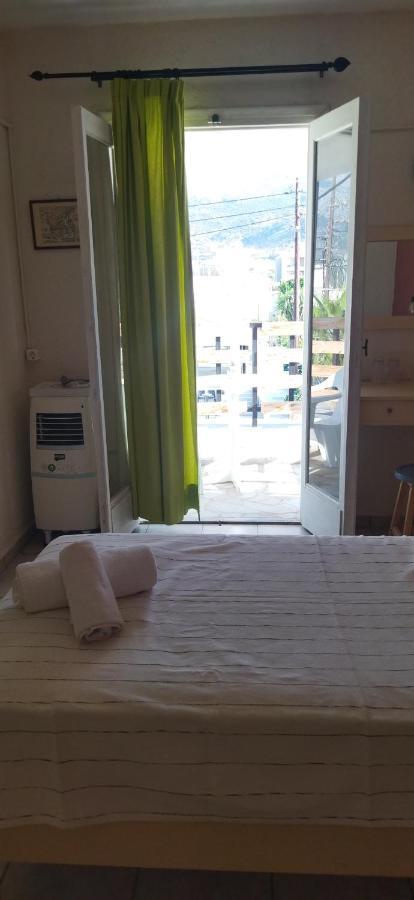 מאליה Cleo Rooms 250M From The Beach מראה חיצוני תמונה