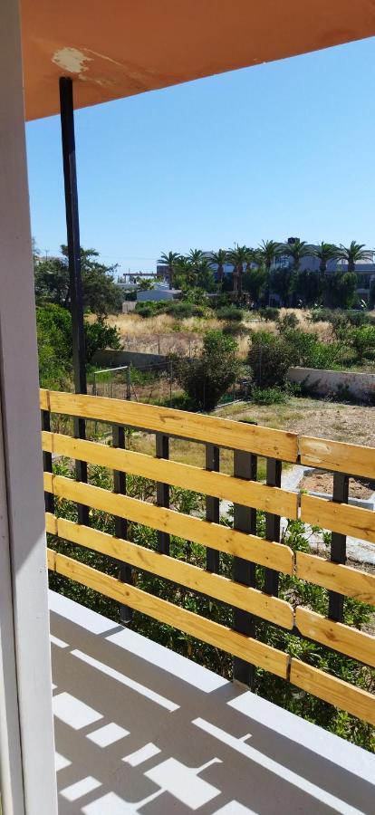 מאליה Cleo Rooms 250M From The Beach מראה חיצוני תמונה