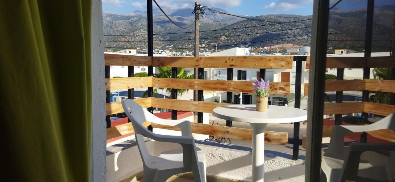 מאליה Cleo Rooms 250M From The Beach מראה חיצוני תמונה