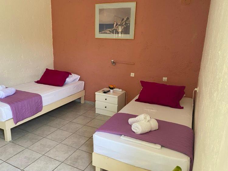 מאליה Cleo Rooms 250M From The Beach מראה חיצוני תמונה